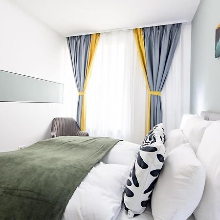 Free Parking - Balcony - Sunny - New Appartement Boedapest Buitenkant foto