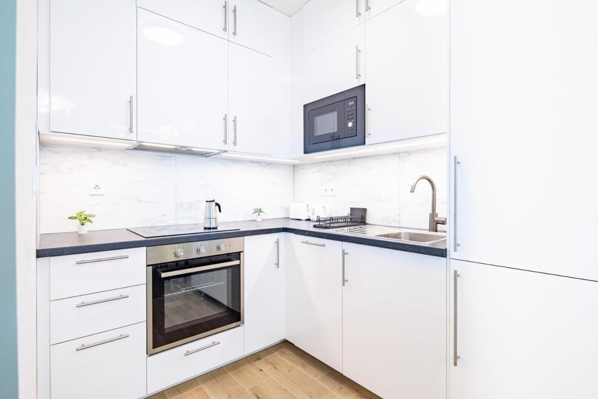 Free Parking - Balcony - Sunny - New Appartement Boedapest Buitenkant foto