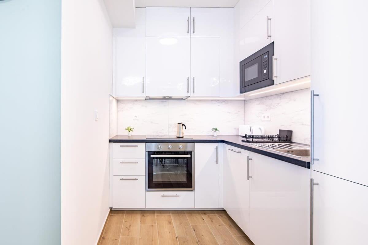 Free Parking - Balcony - Sunny - New Appartement Boedapest Buitenkant foto