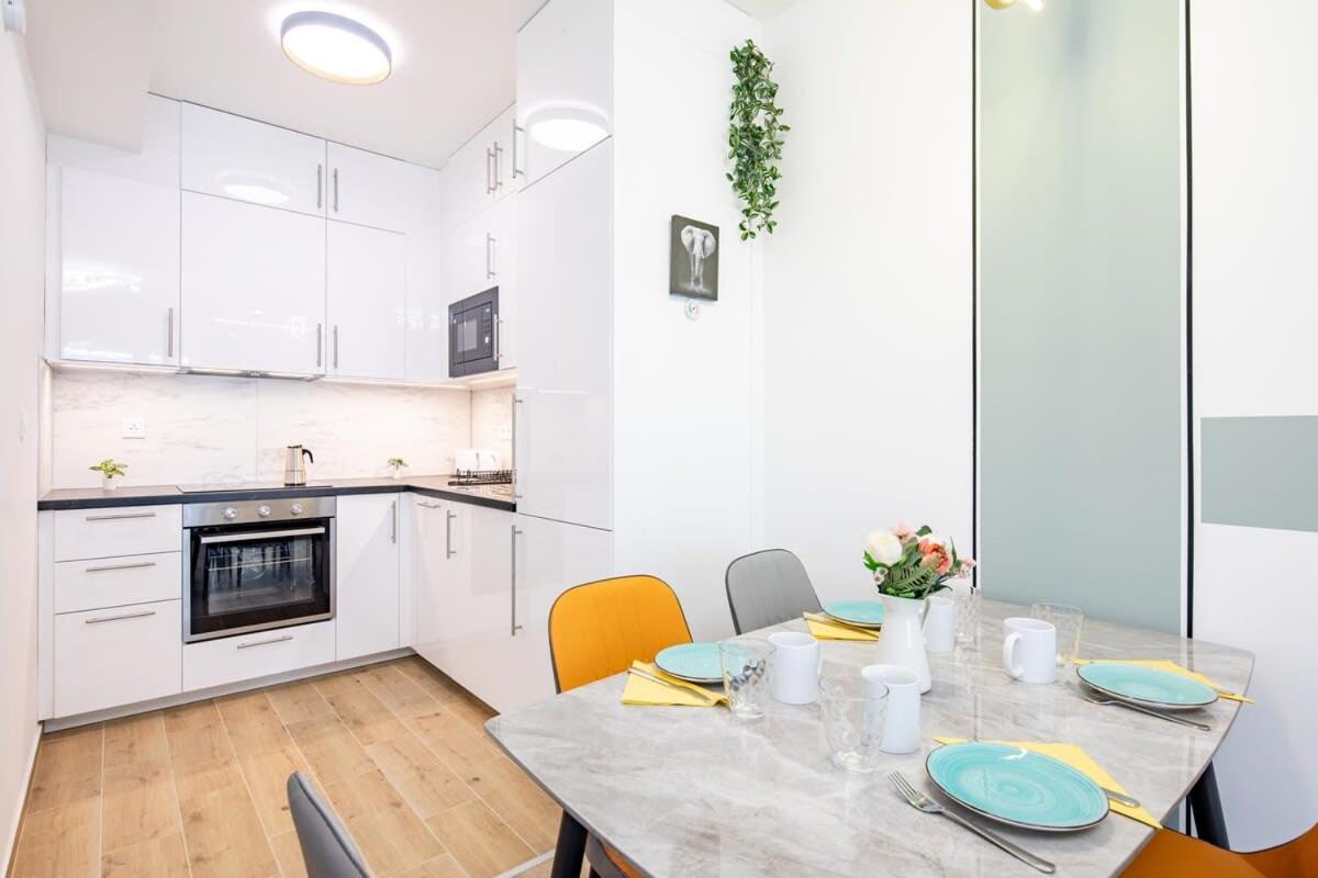 Free Parking - Balcony - Sunny - New Appartement Boedapest Buitenkant foto